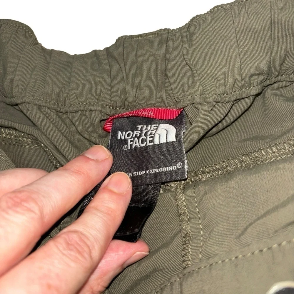 The North Face Men's M Medium Cargo Shorts Army Green Camping Hiking Outdoor
